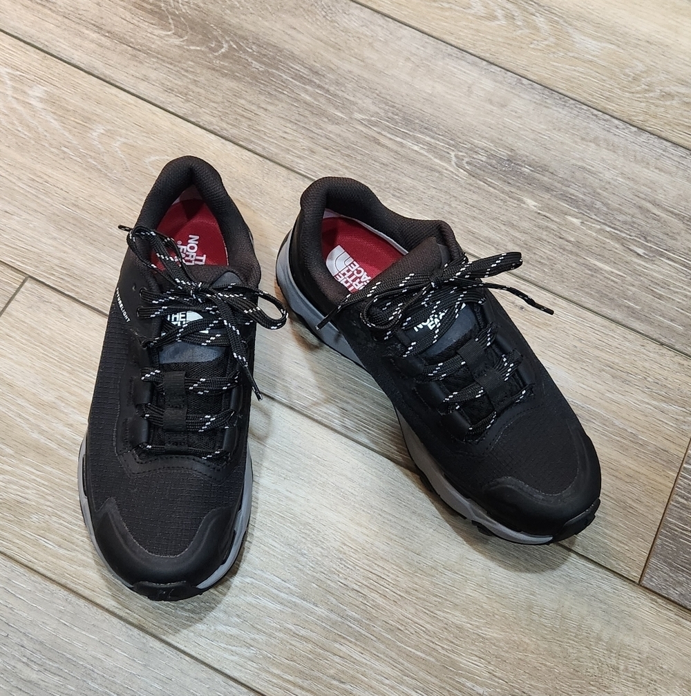 The North Face Vectiv Black Athletic Hiking Shoes Size 5 Woman's - Picture 2 of 9